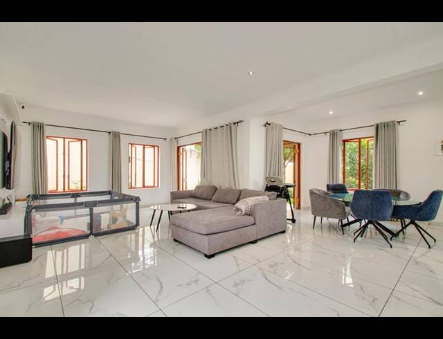 3 BEDROOM HOUSE FOR SALE IN CRAIGAVON